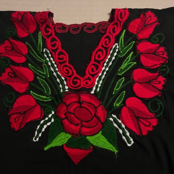 Hand made Mexican blouse - Picture 2 of 4